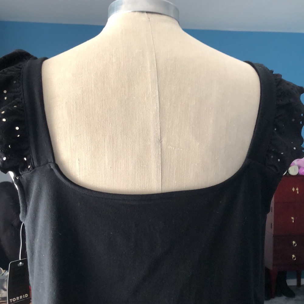 Eyelet Ruffle Sleeve Tank - Picture 5 of 5